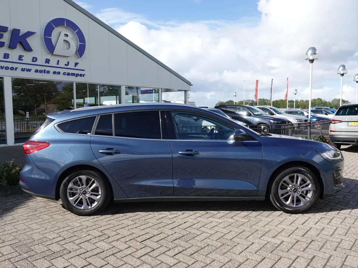1.0 EcoBoost 155PK Hybrid Titanium AUTOM. | TREKH. | NAVI | CRUISE | LMV