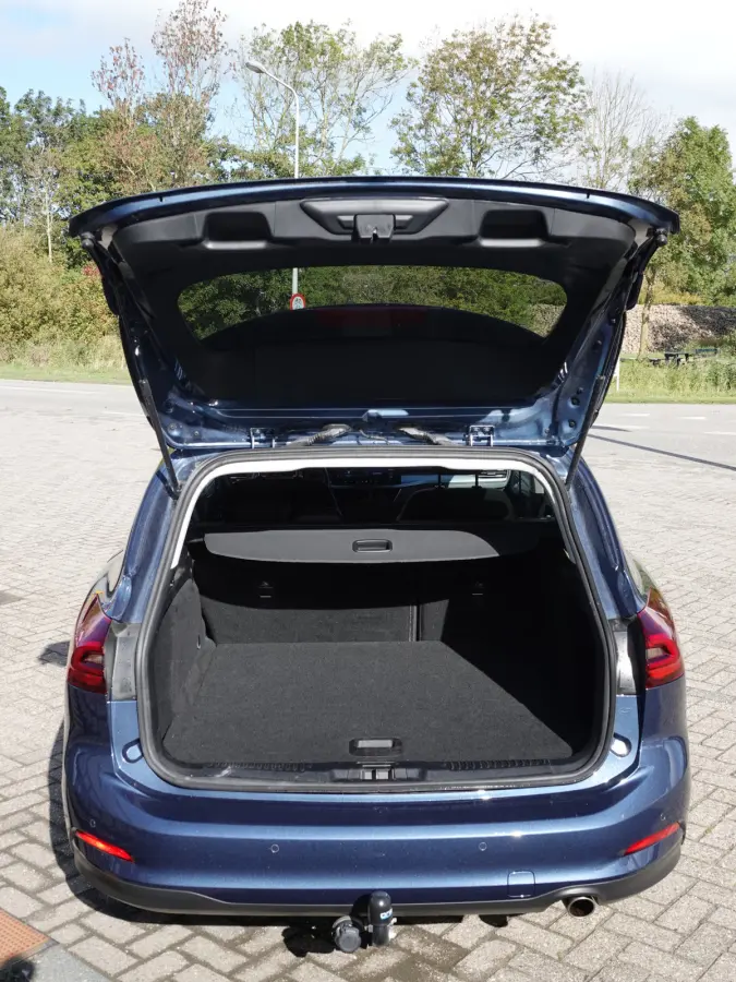 1.0 EcoBoost 155PK Hybrid Titanium AUTOM. | TREKH. | NAVI | CRUISE | LMV