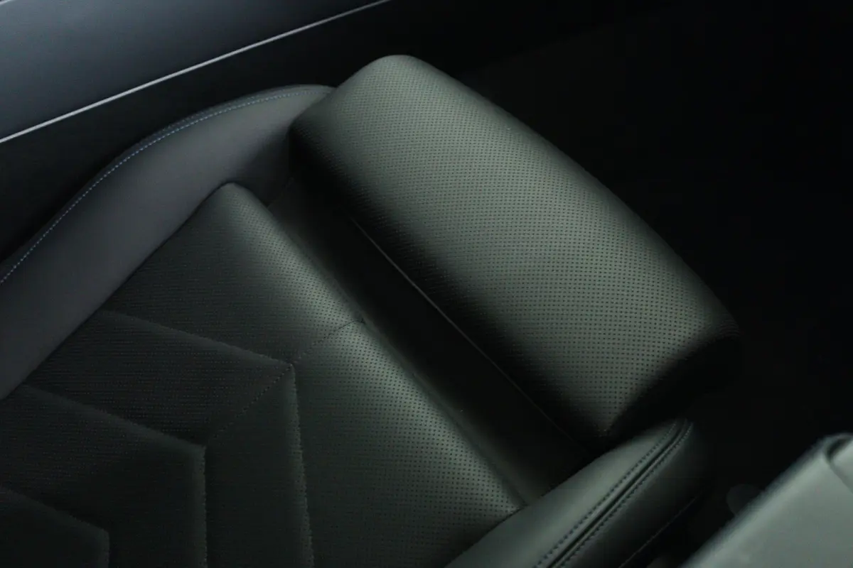 M60 xDrive 84 kWh 601PK | SOH 97% | 4-Wielsturing | Harman & Kardon | Trekhaak | Stoelverwarming | 20 Inch | Iconic Glow | Adaptief LED | Elektr. Klep | Carplay | Navi |