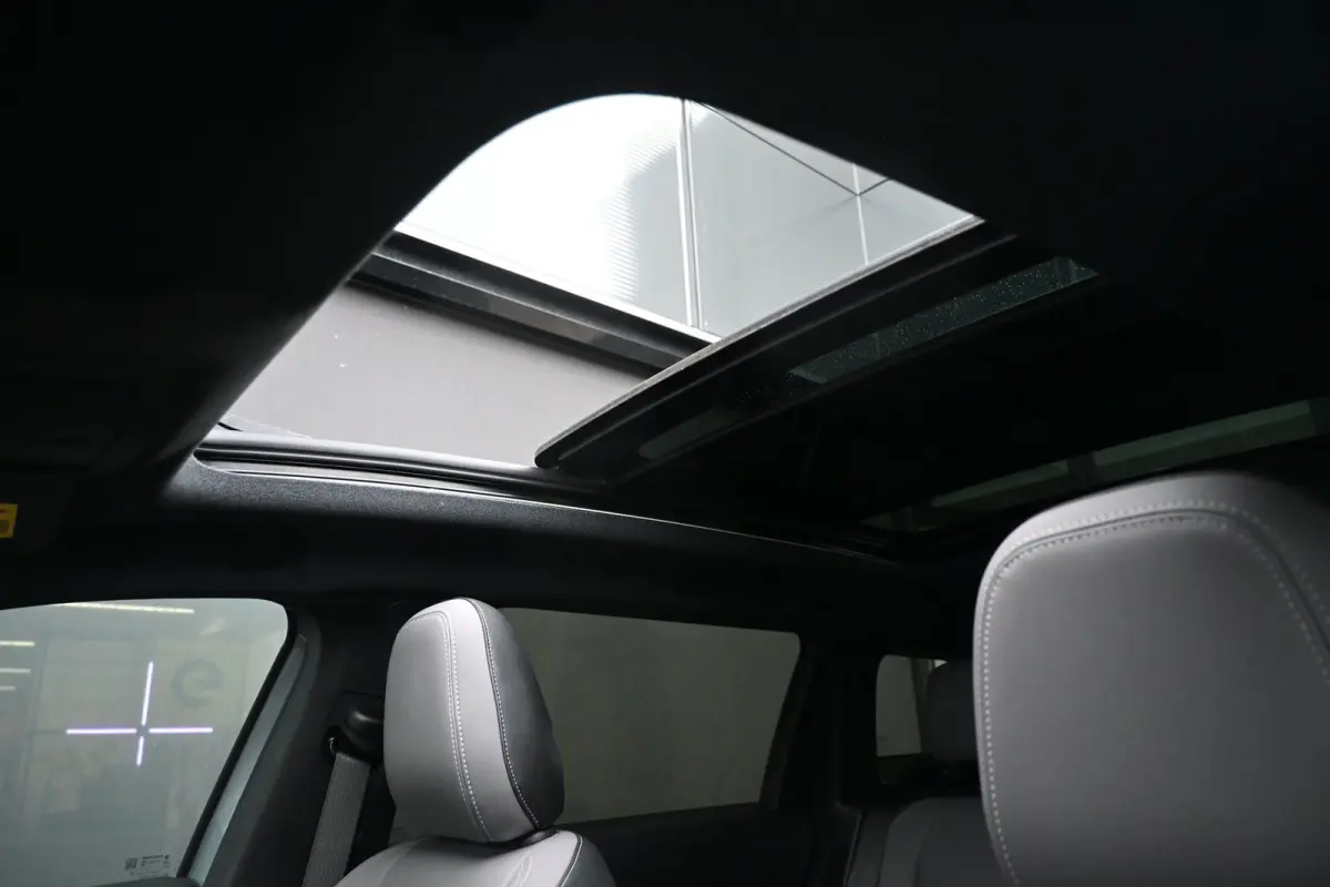 First Edition 74 kWh Tot 8 Jaar Garantie! | Premium + Convience Pack | Schuif-/Kanteldak | Warmtepomp | Elektr. Stoelen | Adaptive Cruise | Elektr. Achterklep | 20"LMV | LED-Matrix | !!