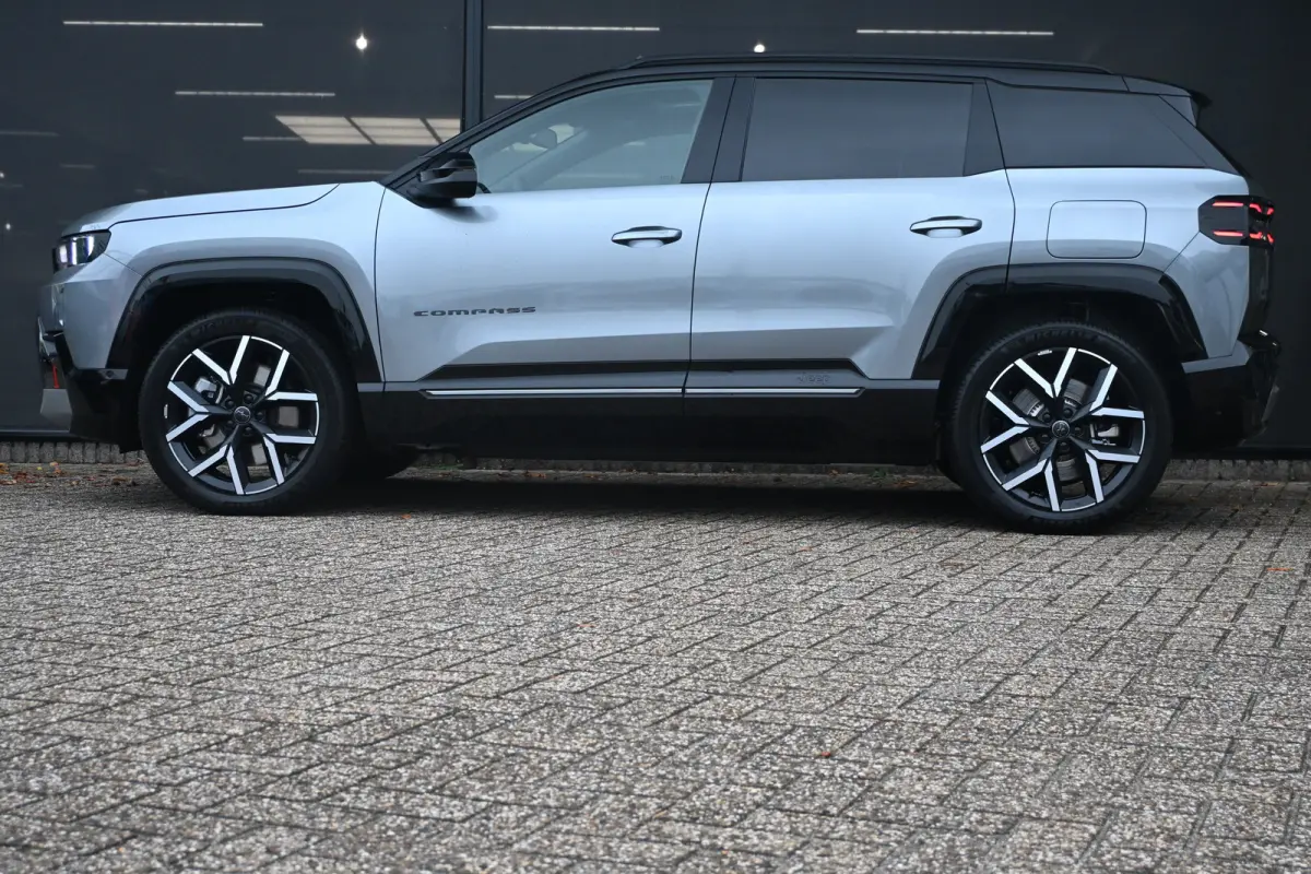 First Edition 74 kWh Tot 8 Jaar Garantie! | Premium + Convience Pack | Schuif-/Kanteldak | Warmtepomp | Elektr. Stoelen | Adaptive Cruise | Elektr. Achterklep | 20"LMV | LED-Matrix | !!