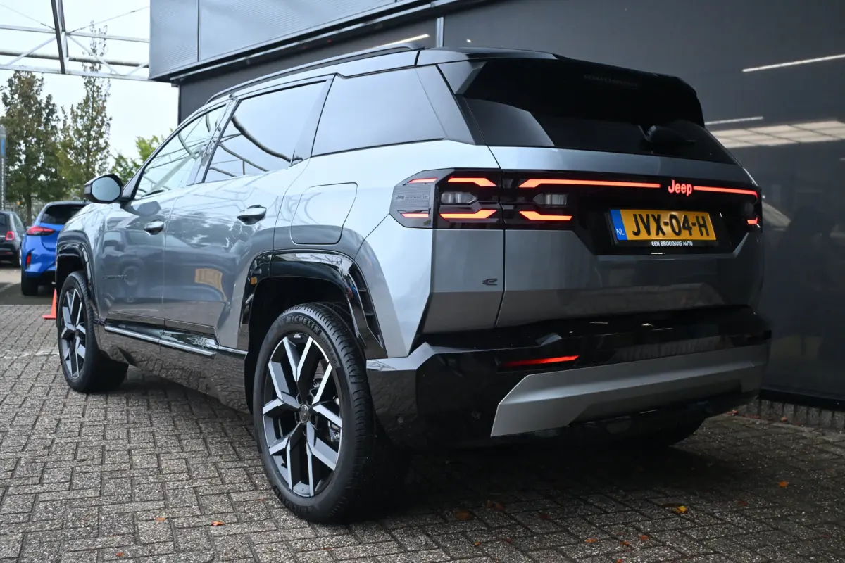 First Edition 74 kWh Tot 8 Jaar Garantie! | Premium + Convience Pack | Schuif-/Kanteldak | Warmtepomp | Elektr. Stoelen | Adaptive Cruise | Elektr. Achterklep | 20"LMV | LED-Matrix | !!