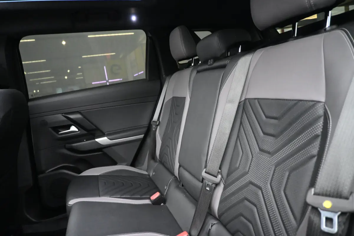 First Edition 74 kWh Tot 8 Jaar Garantie! | Premium + Convience Pack | Schuif-/Kanteldak | Warmtepomp | Elektr. Stoelen | Adaptive Cruise | Elektr. Achterklep | 20"LMV | LED-Matrix | !!
