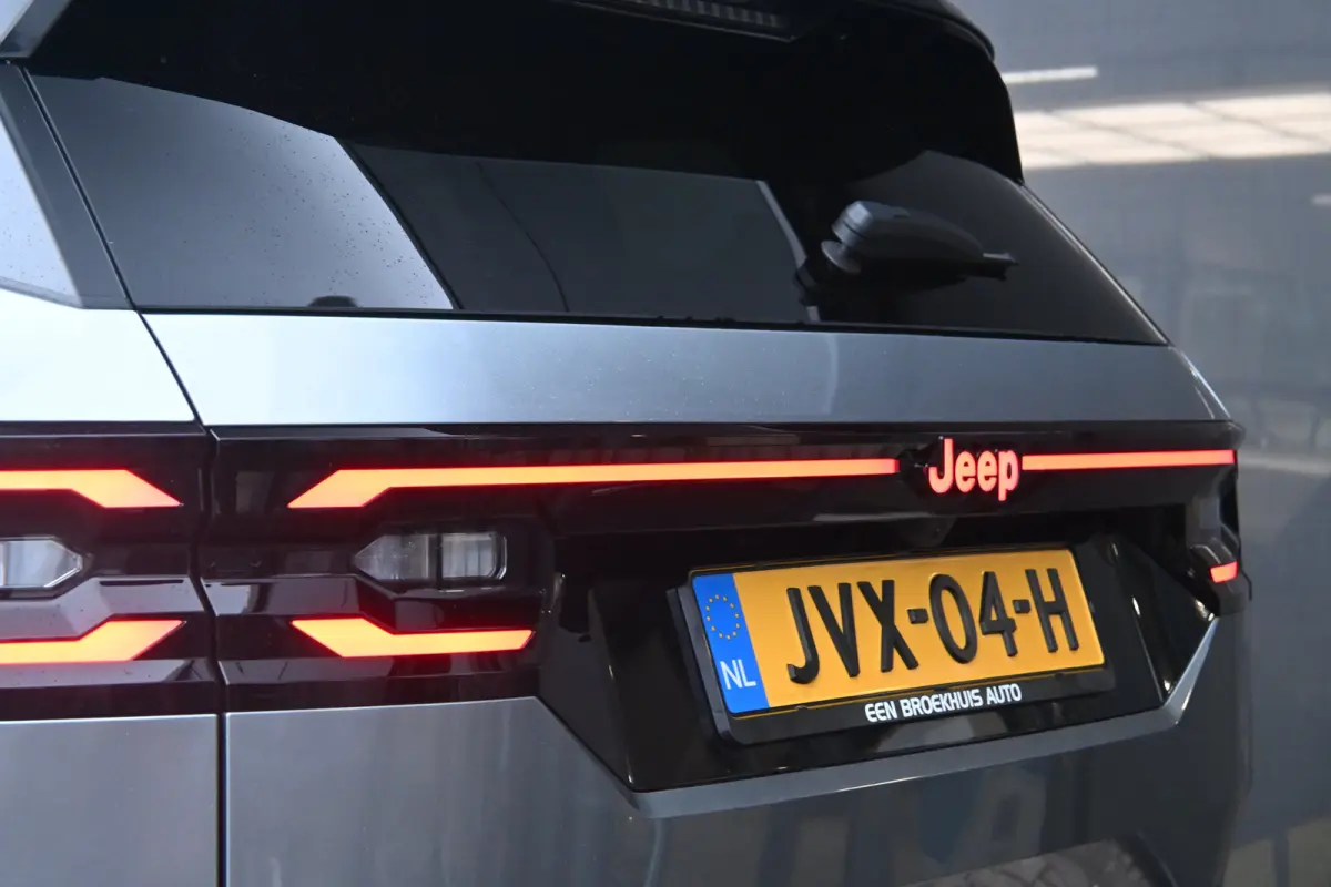 First Edition 74 kWh Tot 8 Jaar Garantie! | Premium + Convience Pack | Schuif-/Kanteldak | Warmtepomp | Elektr. Stoelen | Adaptive Cruise | Elektr. Achterklep | 20"LMV | LED-Matrix | !!