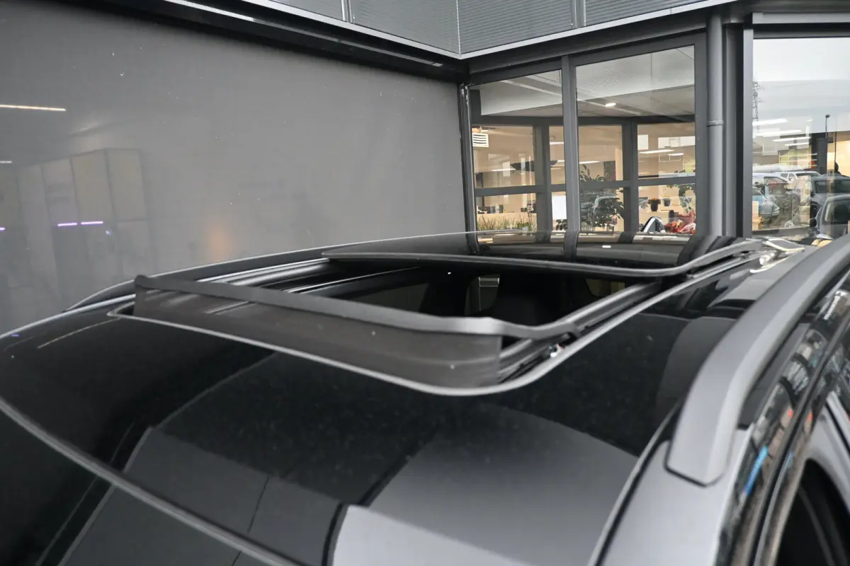 First Edition 74 kWh Tot 8 Jaar Garantie! | Premium + Convience Pack | Schuif-/Kanteldak | Warmtepomp | Elektr. Stoelen | Adaptive Cruise | Elektr. Achterklep | 20"LMV | LED-Matrix | !!