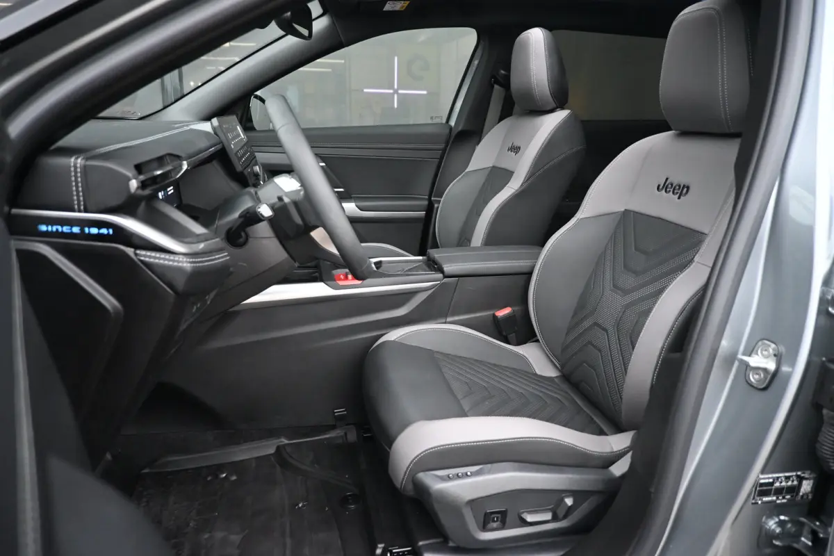 First Edition 74 kWh Tot 8 Jaar Garantie! | Premium + Convience Pack | Schuif-/Kanteldak | Warmtepomp | Elektr. Stoelen | Adaptive Cruise | Elektr. Achterklep | 20"LMV | LED-Matrix | !!