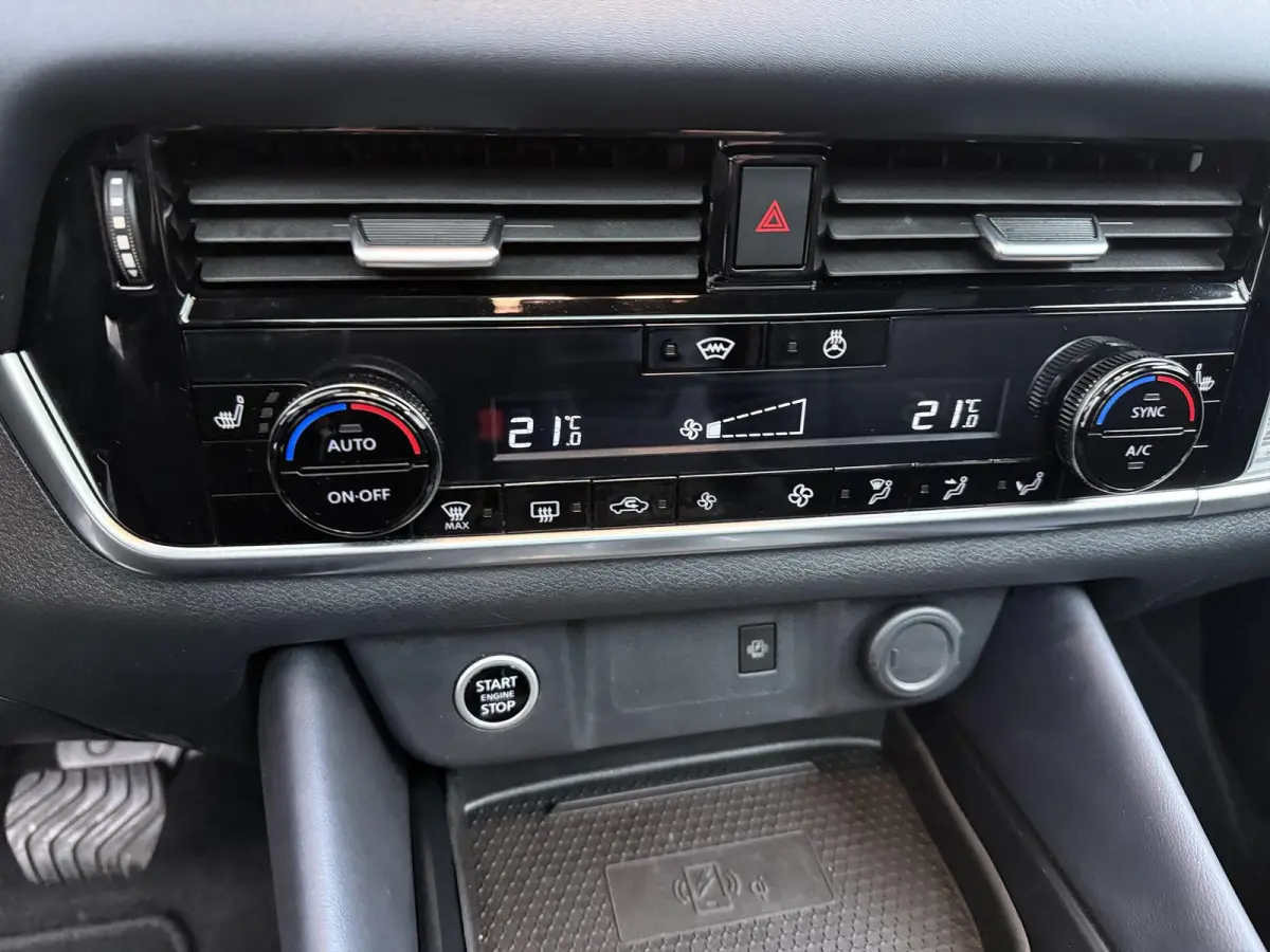1.3 MHEV Xtronic Tekna | Panoramadak | Stoel-, Stuur- & Voorruitverw. |