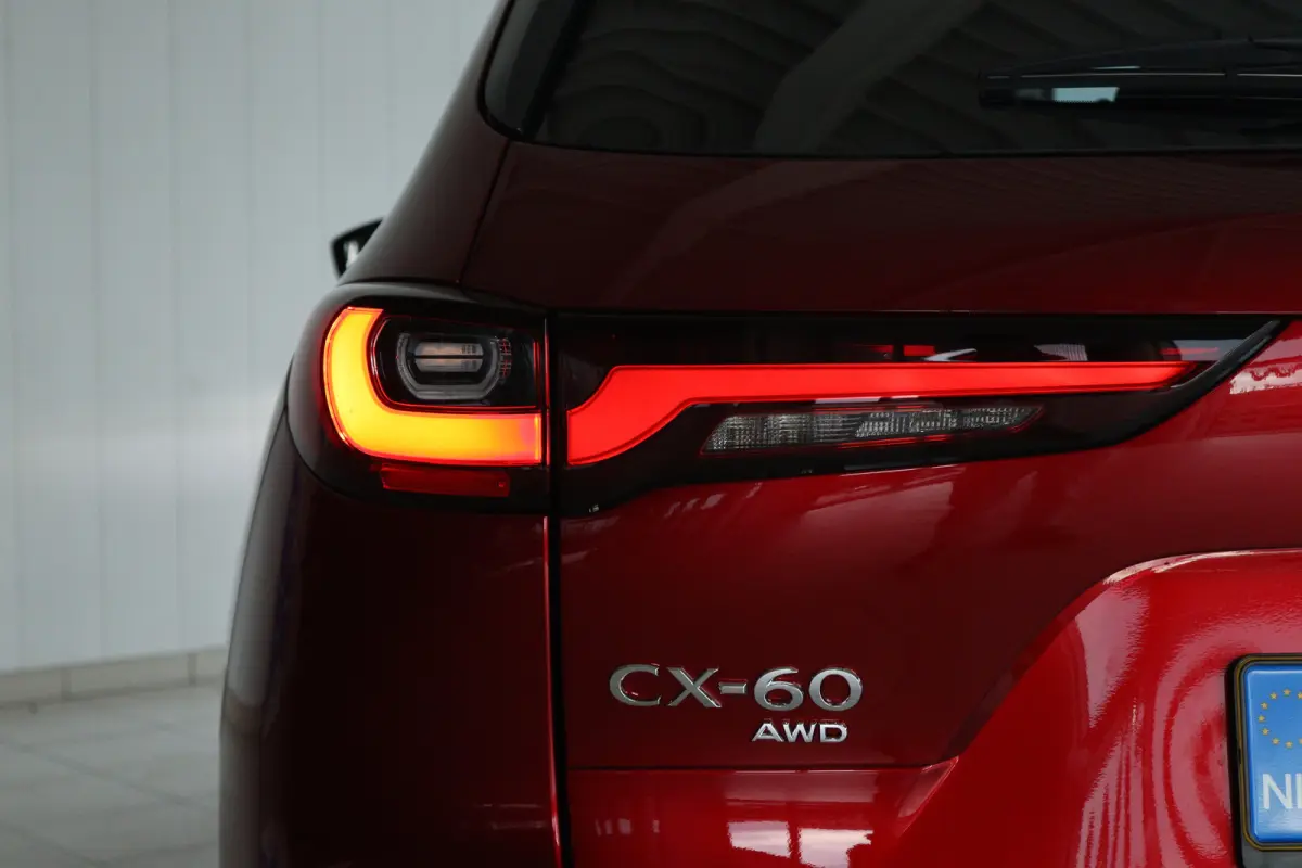 2.5 e-SkyActiv PHEV Homura Plus | Nieuwe Auto | Schuifdak | 360 Camera | Stoelventilatie | Leder | Keyless | Head-up | Adaptieve Cruise | Carplay | Navi