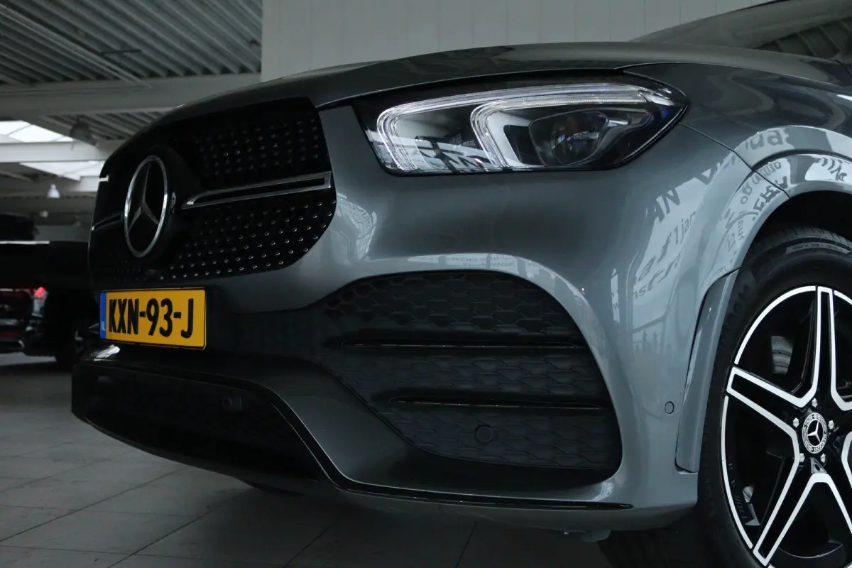 350 e 4MATIC Premium AMG-Line | SOH 95% | Adapt. Cruise | Schuifdak | Softclose | Stoelverwarming | 360 Camera | Leder | Navi | Trekhaak | Memory | Elektr. Klep