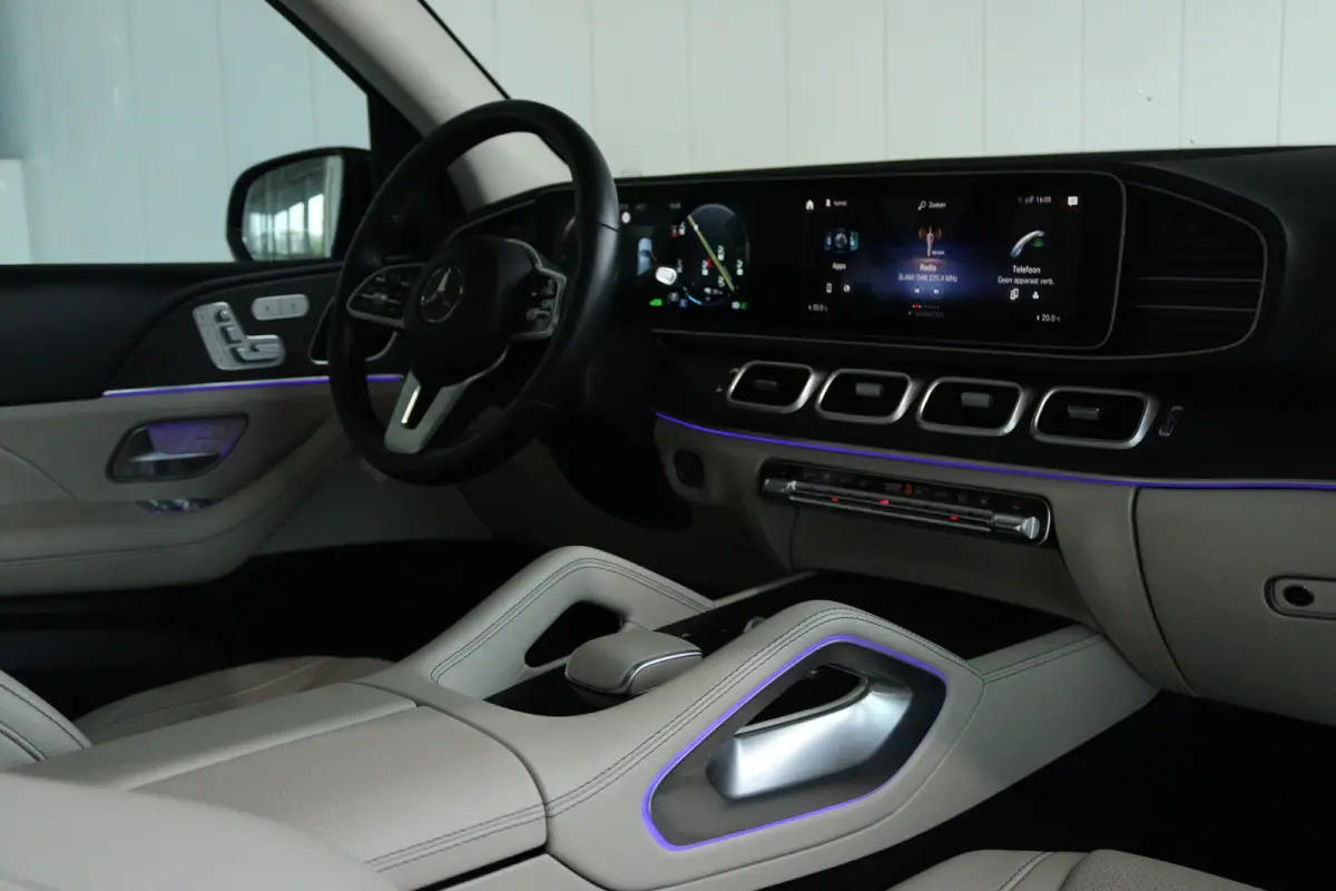 350 e 4MATIC Premium AMG-Line | SOH 95% | Adapt. Cruise | Schuifdak | Softclose | Stoelverwarming | 360 Camera | Leder | Navi | Trekhaak | Memory | Elektr. Klep