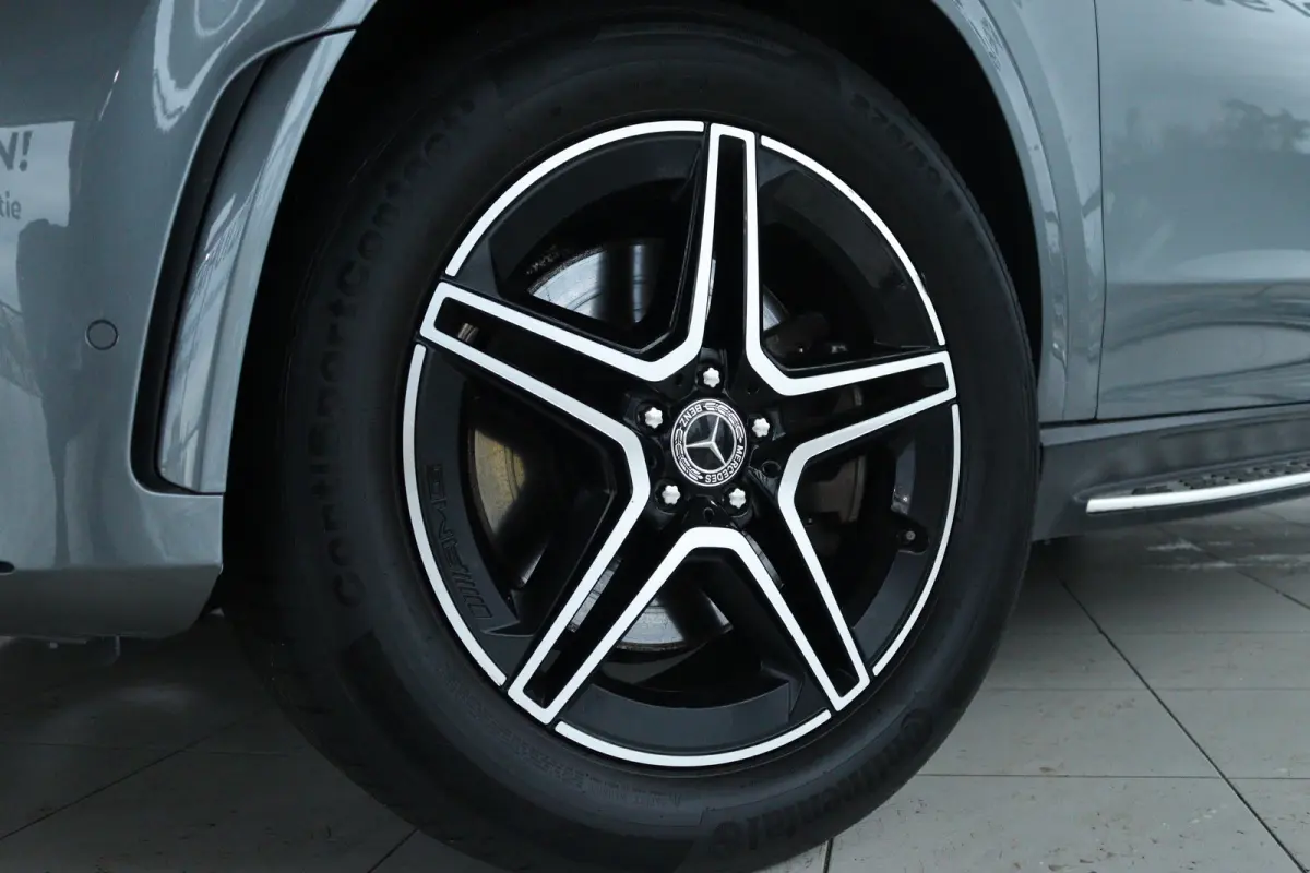 350 e 4MATIC Premium AMG-Line | SOH 95% | Adapt. Cruise | Schuifdak | Softclose | Stoelverwarming | 360 Camera | Leder | Navi | Trekhaak | Memory | Elektr. Klep