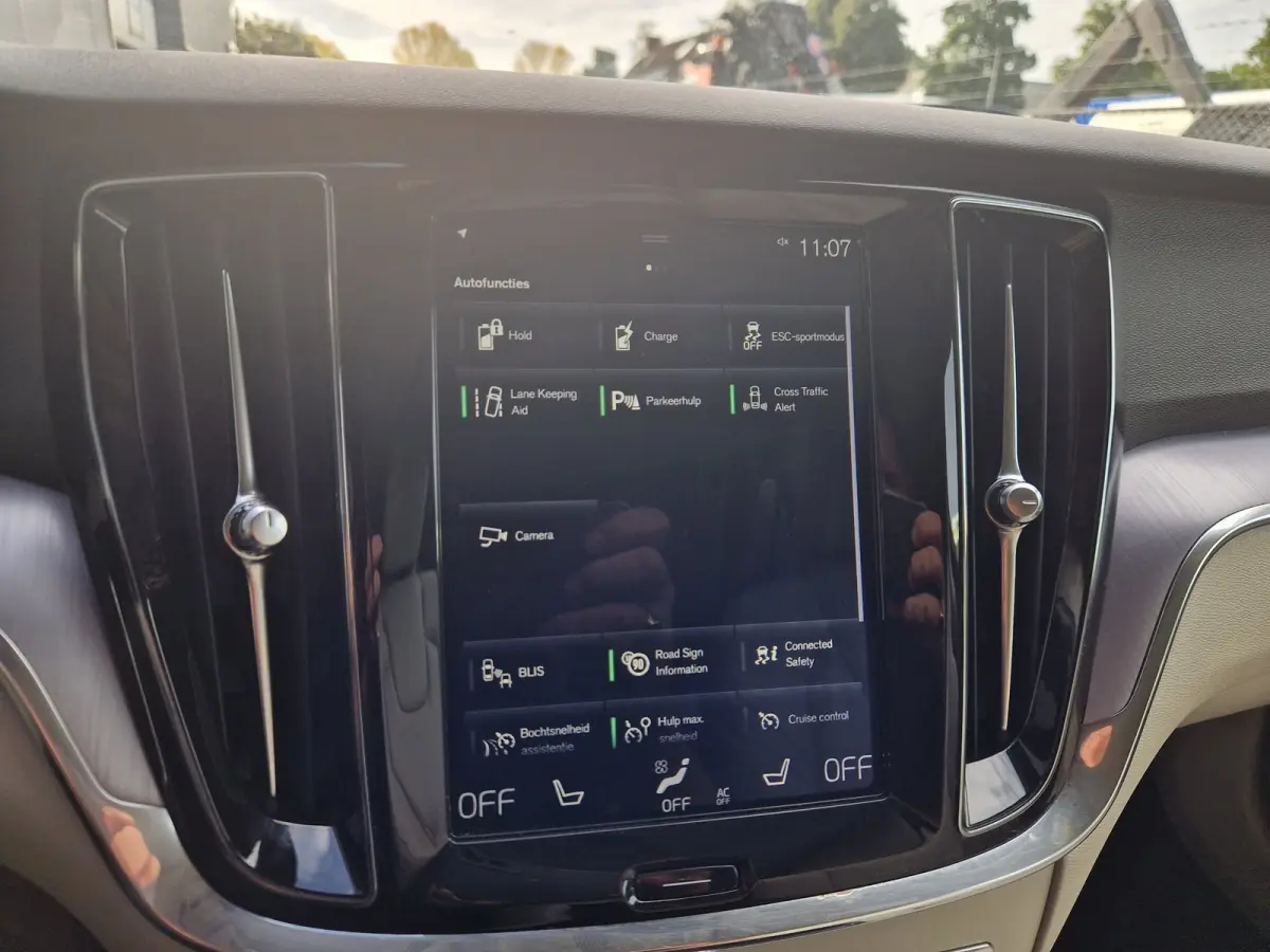 2.0 T6 340PK AWD Momentum Pro /1e eig /BTW