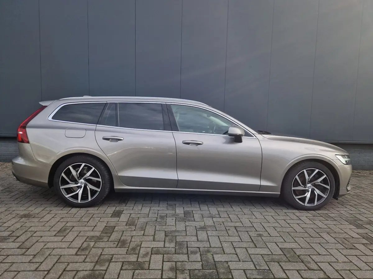 2.0 T6 340PK AWD Momentum Pro /1e eig /BTW