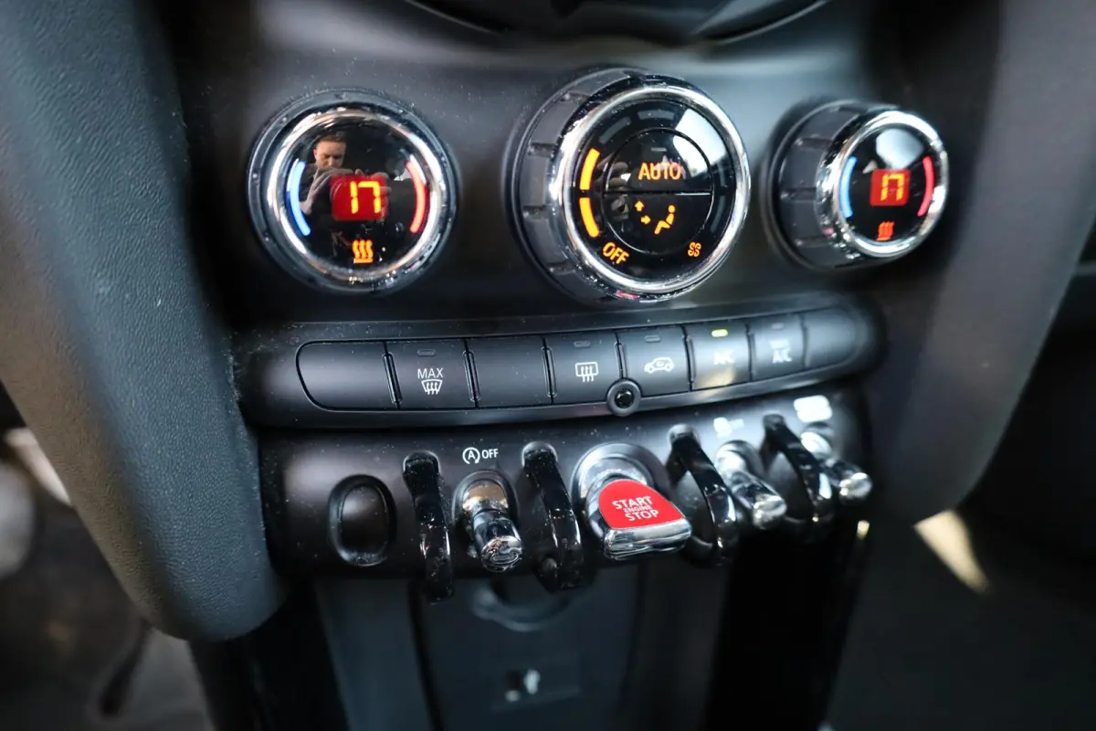 1.5 Cooper | stoelverwarming | parkeersensoren
