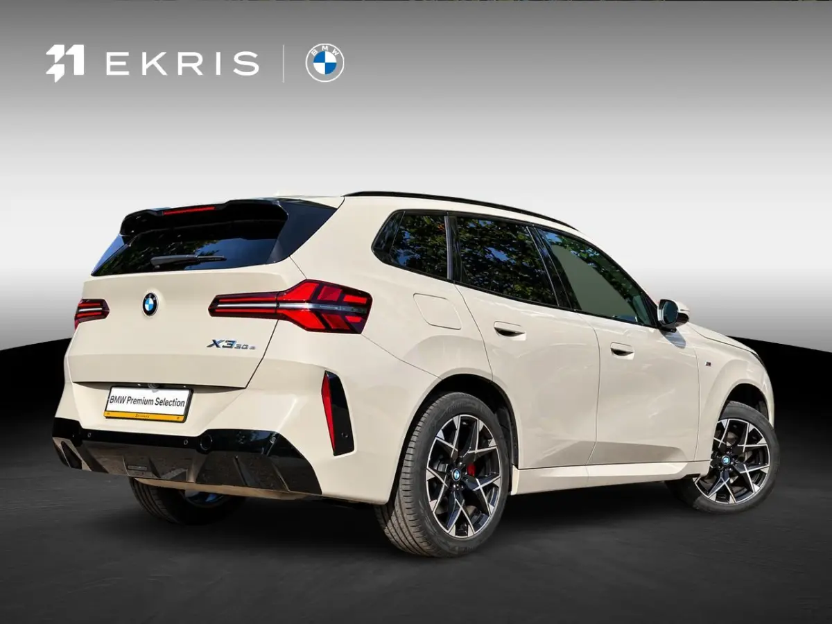 30e | M Sportpakket Pro | Comfort Pack | 	Trekhaak met elektrisch wegklapbare kogel | Glazen panoramadak | Driving Assistant Professional | HIFI System Harman Kardon