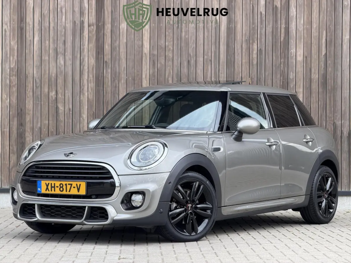 1.5 Cooper Chili Serious Business JCW PAKKET | PANORAMADAK | CAMERA | STOELWERWARMING