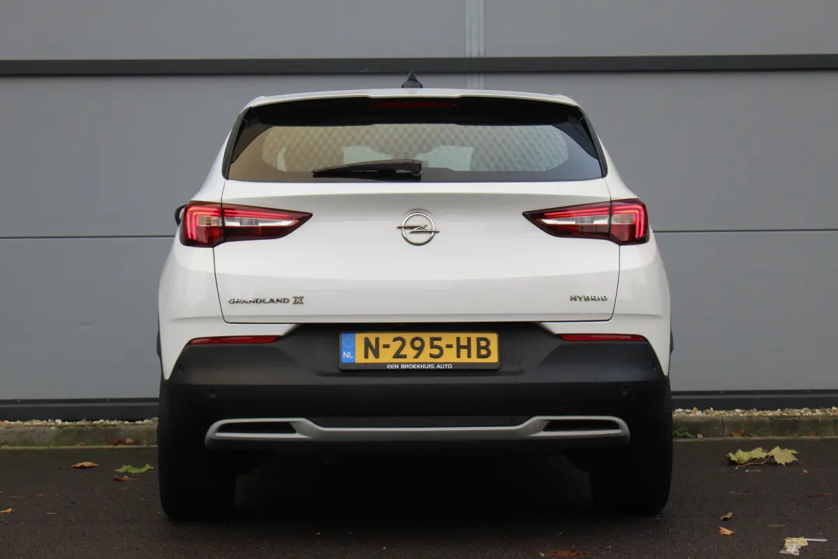 1.6 Turbo Hybrid Elegance | Camera | Climate | Carplay | Navi | Cruise | LED | PDC V+A | Camera | Climate | Carplay | Navi | Cruise | LED | PDC V+A |
