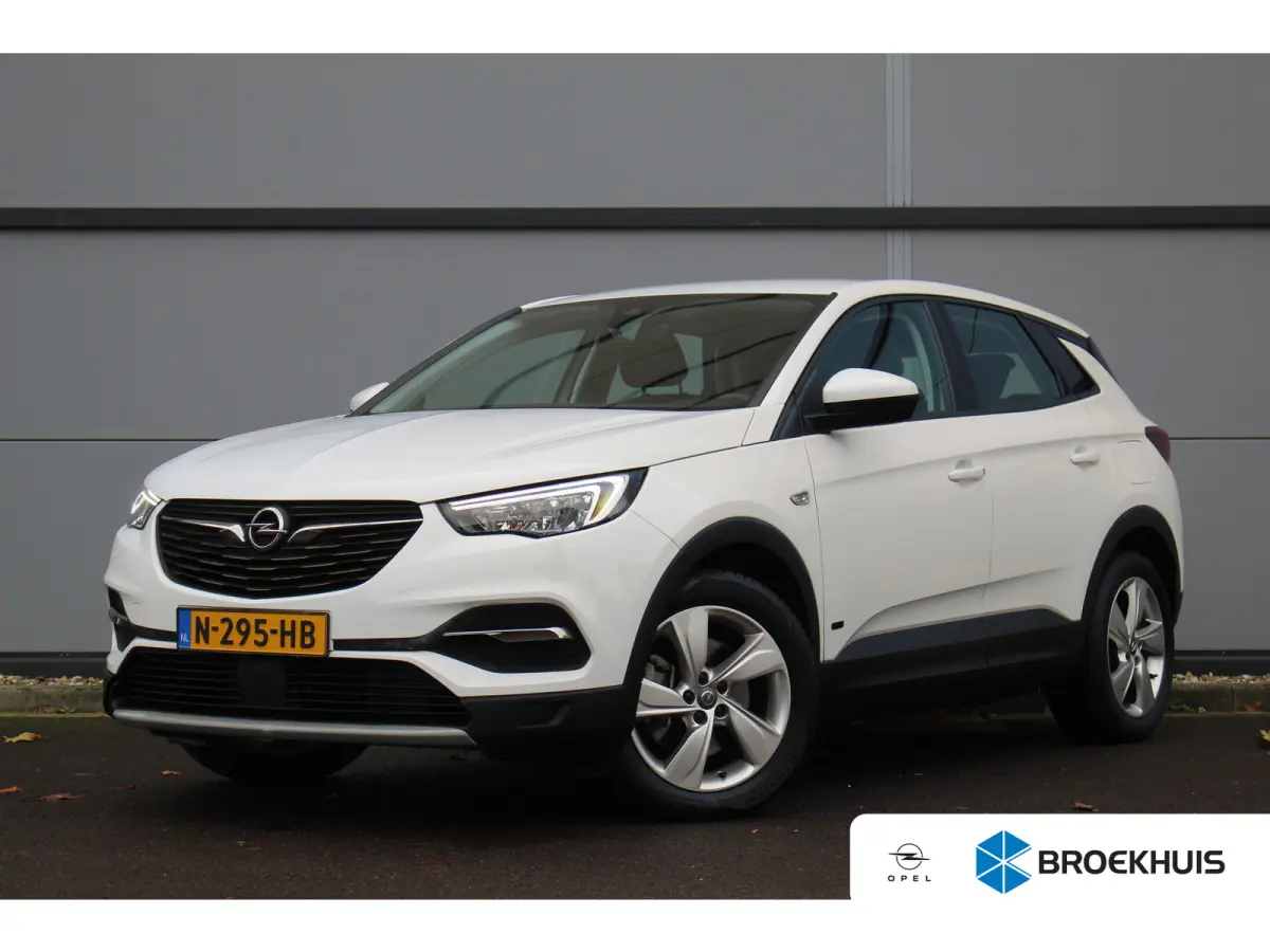1.6 Turbo Hybrid Elegance | Camera | Climate | Carplay | Navi | Cruise | LED | PDC V+A | Camera | Climate | Carplay | Navi | Cruise | LED | PDC V+A |
