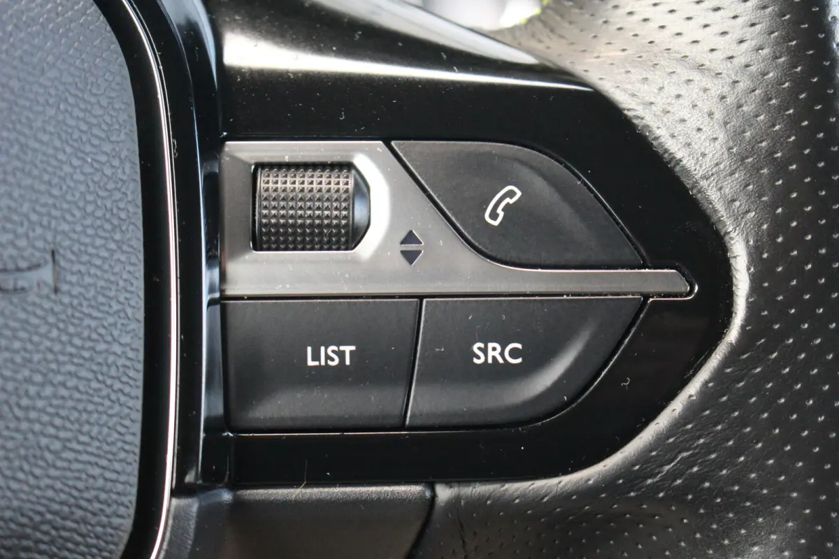 EV GT 50 kWh | Adaptive | Camera | Stoelverw. | Pdc | Keyless | Dodehoek | Navi | Carplay | Lmv | | Adaptive | Camera | Stoelverw. | Pdc | Keyless | Dodehoek | Navi | Carplay | Lmv |