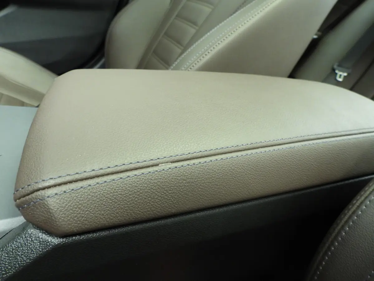 330e | LED | Leder | Navigatie | SOH 98% | Schuifdak | Sportstoelen | Stoelverwarming | DAB | Alu 18 inch
