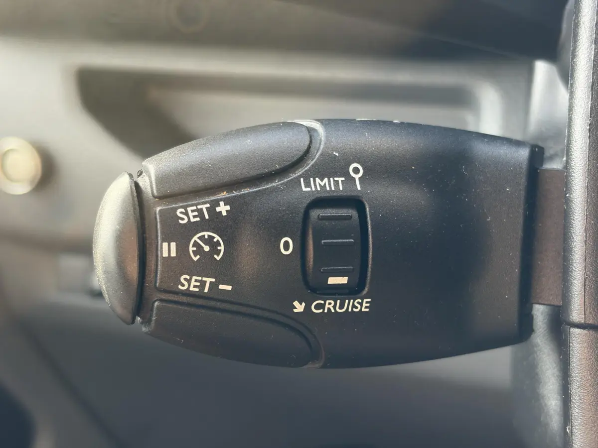 1.5 CDTI L3H1 Edition*NAVI*CRUISE*CAM*A/C*TEL*3PER