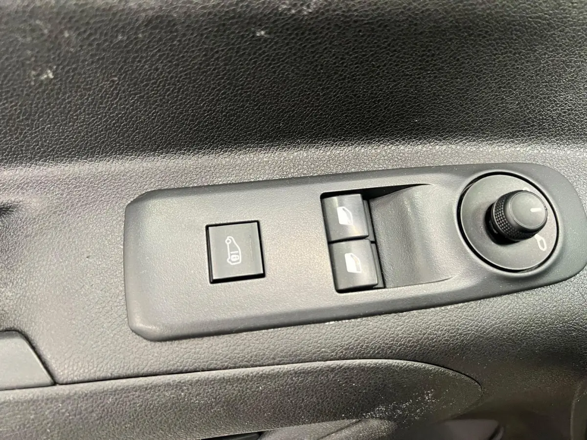 1.5 BlueHDi 100 S&S L2 Camera Navigatie Parkeersensoren Airco Cruise Control