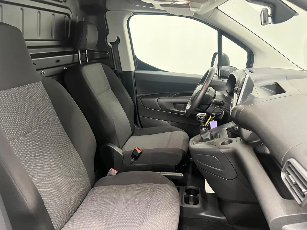 1.5 BlueHDi 100 S&S L2 Camera Navigatie Parkeersensoren Airco Cruise Control