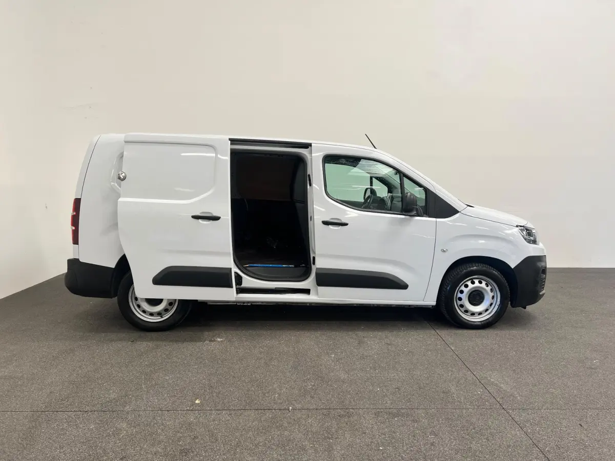 1.5 BlueHDi 100 S&S L2 Camera Navigatie Parkeersensoren Airco Cruise Control