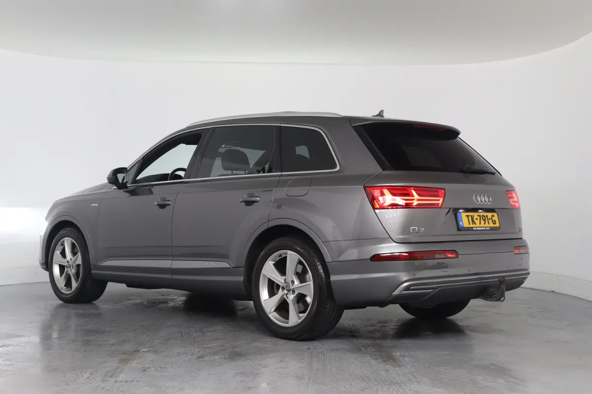 3.0 TDI e-tron quattro Sport | Elek Trekhaak |  SOH 100% | Elektrisch Panoramadak | Nachtzicht | Memory | Luchtvering | Achterklep Elektrisch | Adaptieve Cruise Control | Stoelverwarming |