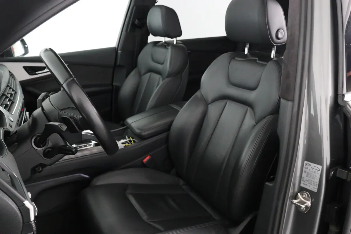3.0 TDI e-tron quattro Sport | Elek Trekhaak |  SOH 100% | Elektrisch Panoramadak | Nachtzicht | Memory | Luchtvering | Achterklep Elektrisch | Adaptieve Cruise Control | Stoelverwarming |