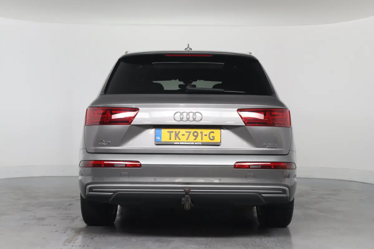 3.0 TDI e-tron quattro Sport | Elek Trekhaak |  SOH 100% | Elektrisch Panoramadak | Nachtzicht | Memory | Luchtvering | Achterklep Elektrisch | Adaptieve Cruise Control | Stoelverwarming |