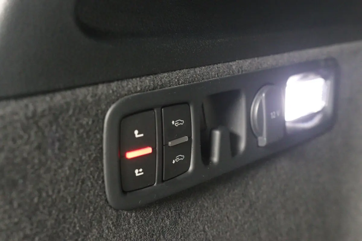 3.0 TDI e-tron quattro Sport | Elek Trekhaak |  SOH 100% | Elektrisch Panoramadak | Nachtzicht | Memory | Luchtvering | Achterklep Elektrisch | Adaptieve Cruise Control | Stoelverwarming |