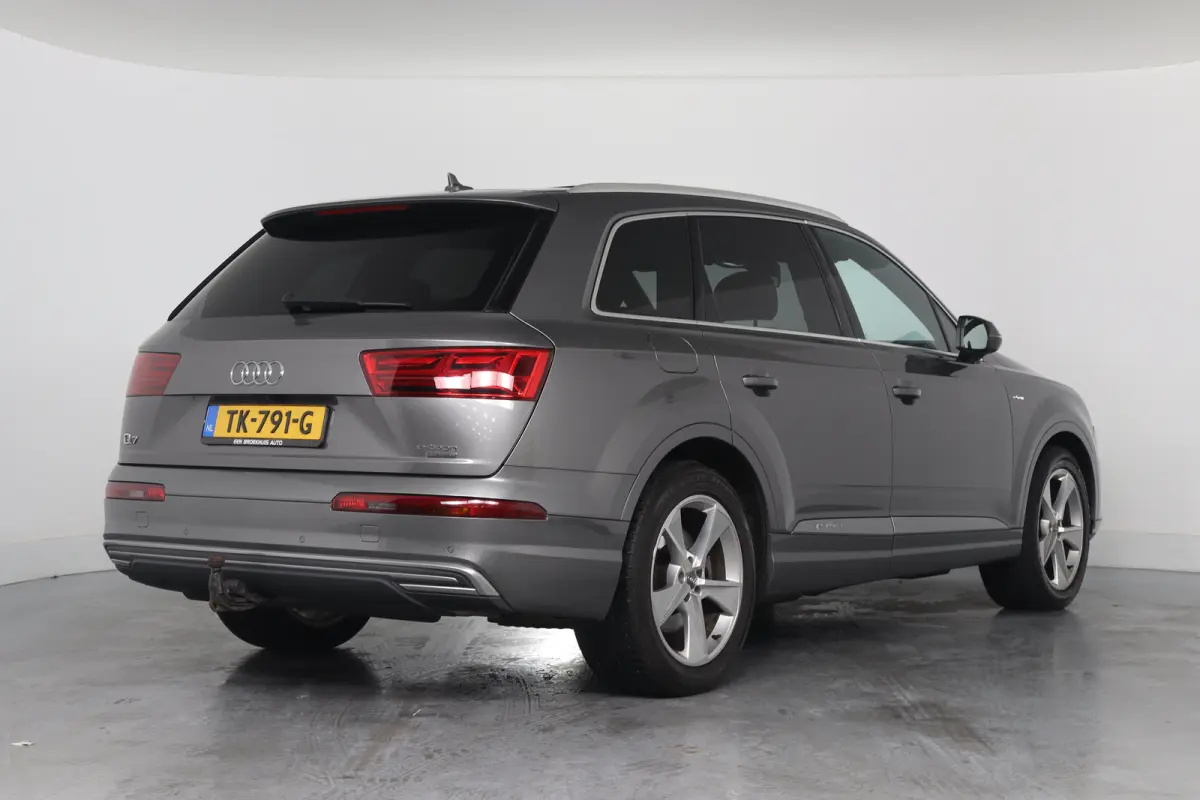 3.0 TDI e-tron quattro Sport | Elek Trekhaak |  SOH 100% | Elektrisch Panoramadak | Nachtzicht | Memory | Luchtvering | Achterklep Elektrisch | Adaptieve Cruise Control | Stoelverwarming |