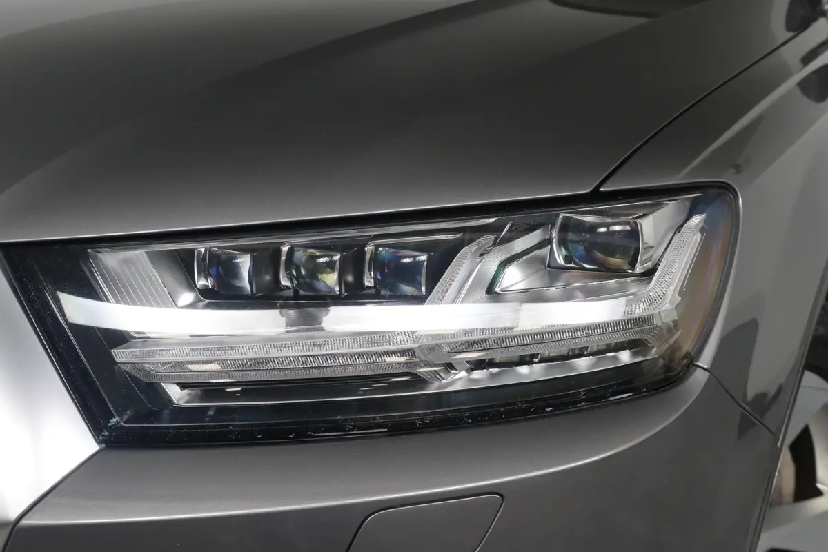 3.0 TDI e-tron quattro Sport | Elek Trekhaak |  SOH 100% | Elektrisch Panoramadak | Nachtzicht | Memory | Luchtvering | Achterklep Elektrisch | Adaptieve Cruise Control | Stoelverwarming |