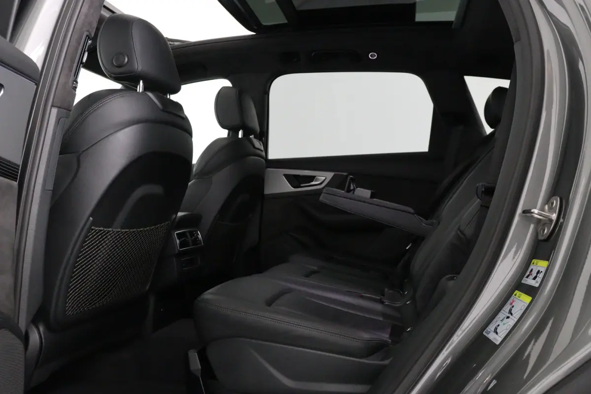 3.0 TDI e-tron quattro Sport | Elek Trekhaak |  SOH 100% | Elektrisch Panoramadak | Nachtzicht | Memory | Luchtvering | Achterklep Elektrisch | Adaptieve Cruise Control | Stoelverwarming |