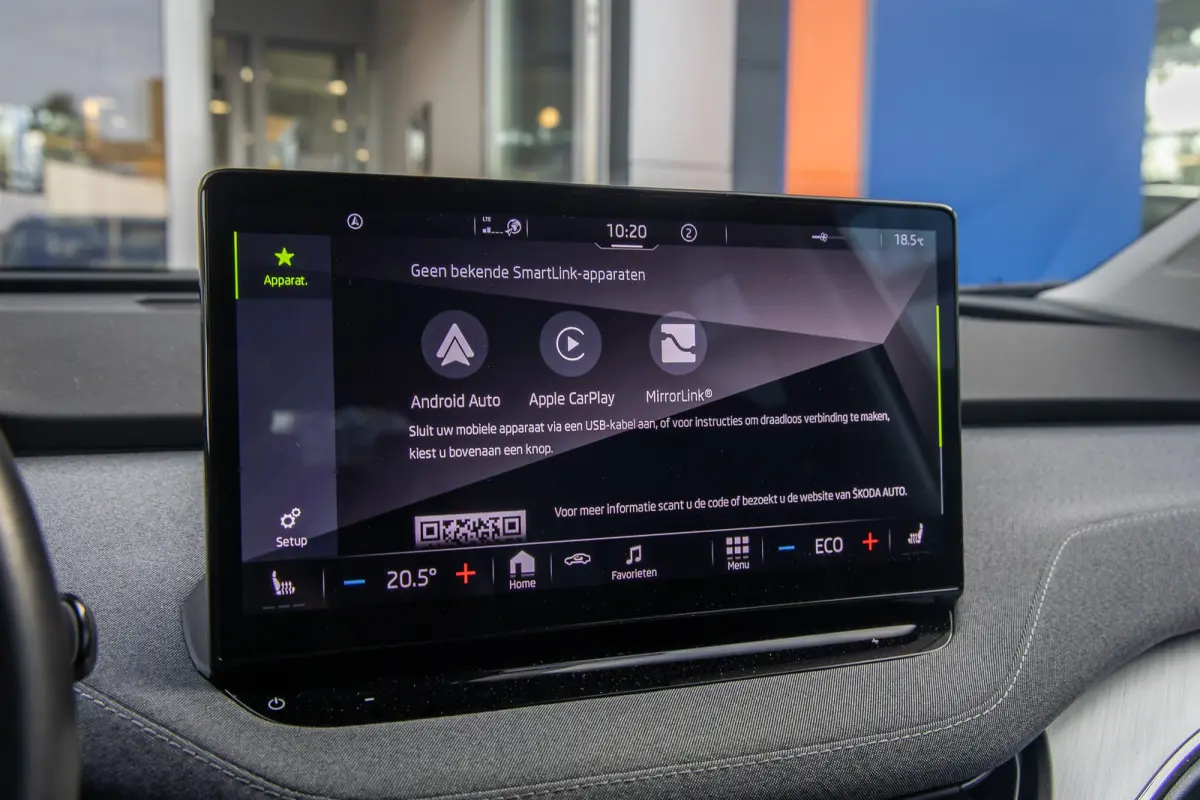 80 First Edition | Trekhaak | Camera | Memory | Cruise adaptief | Stoel verwarming voor+achter | Matrix LED | Apple Carplay/Android Auto | Dodehoek detectie | Keyless entry+strart 80 First E