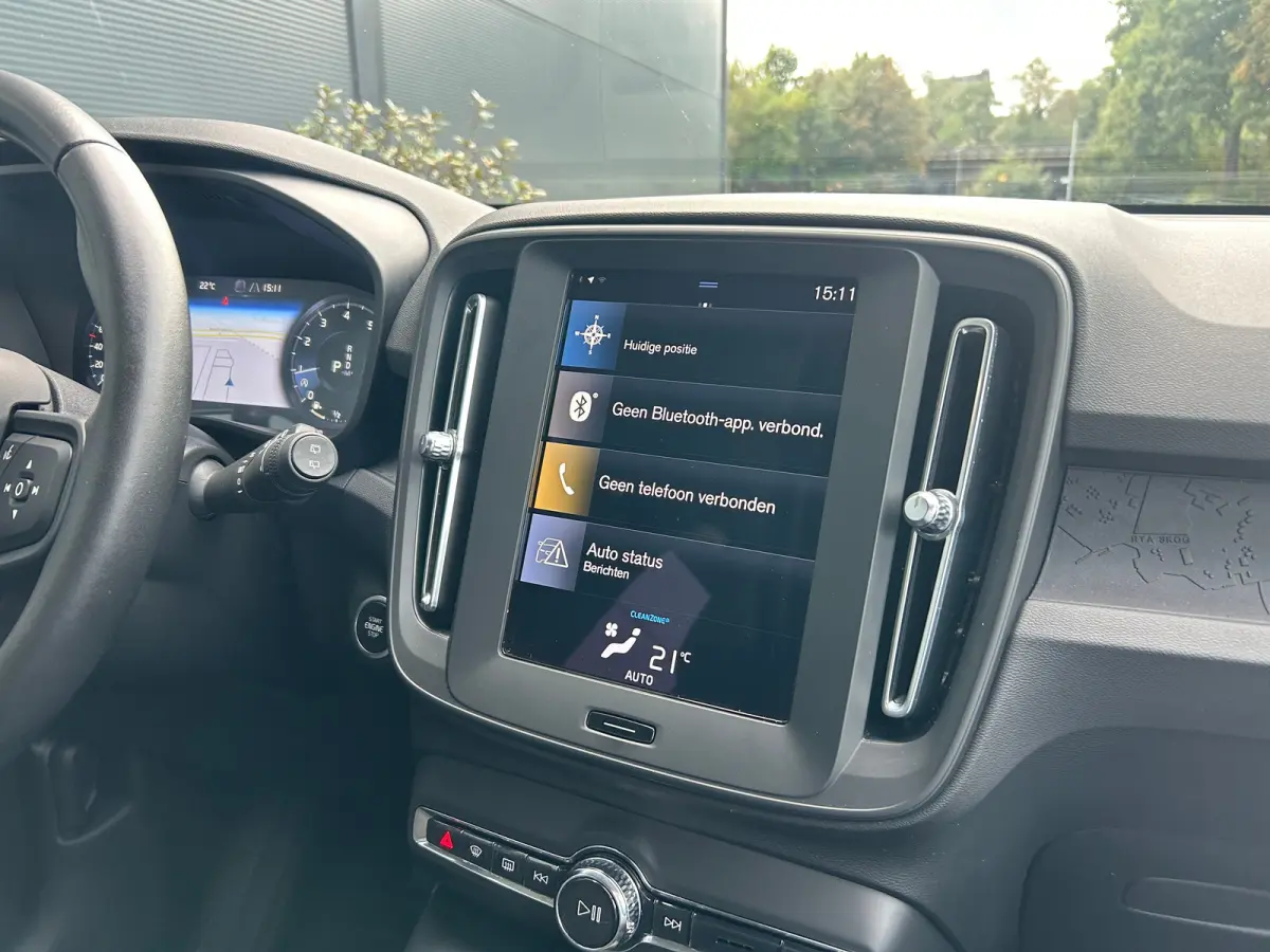 1.5 T2 Momentum Core | Trekhaak | Apple CarPlay/Android Auto | Cruise Control | Navigatie | All-seasons |