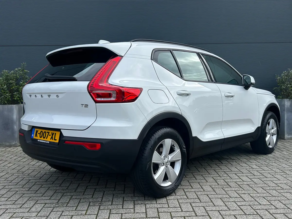 1.5 T2 Momentum Core | Trekhaak | Apple CarPlay/Android Auto | Cruise Control | Navigatie | All-seasons |