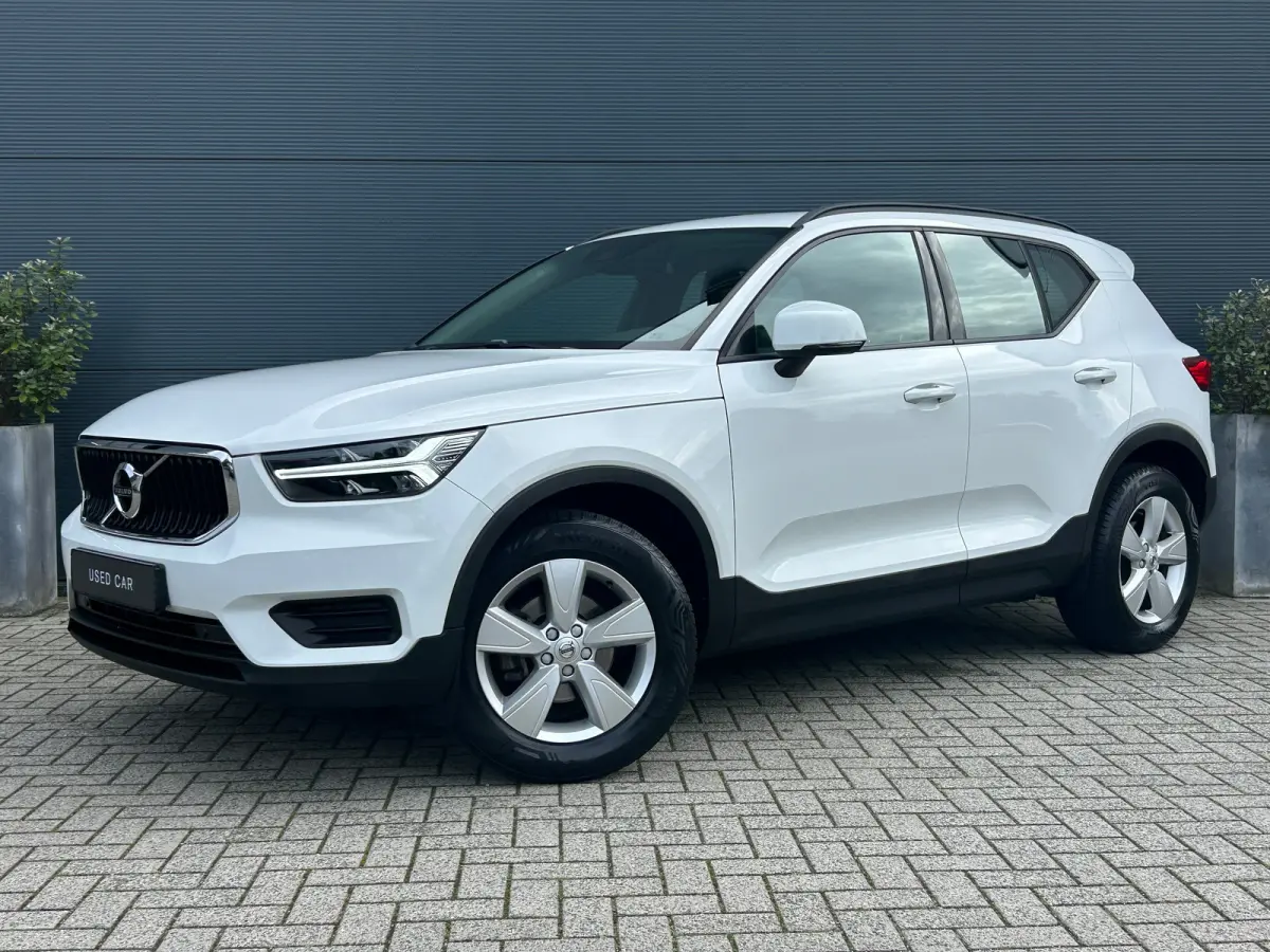 1.5 T2 Momentum Core | Trekhaak | Apple CarPlay/Android Auto | Cruise Control | Navigatie | All-seasons |