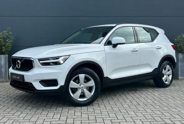 1.5 T2 Momentum Core | Trekhaak | Apple CarPlay/Android Auto | Cruise Control | Navigatie | All-seasons |