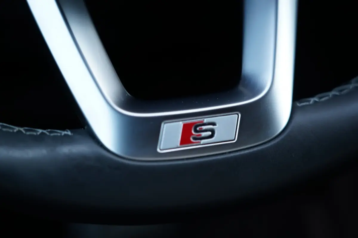 55 Tfsi E 55 TFSI e quattro S edition Competition