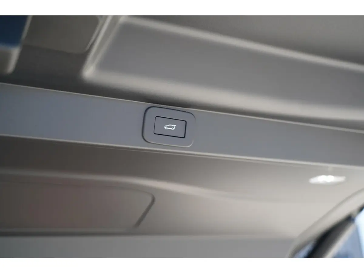 3.0 P460e HSE PHEV | Trekhaak | Softclose | 4 wiel besturing | Panoramisch schuif/kanteldak | Meridian 3D | Stoelverwarming vent