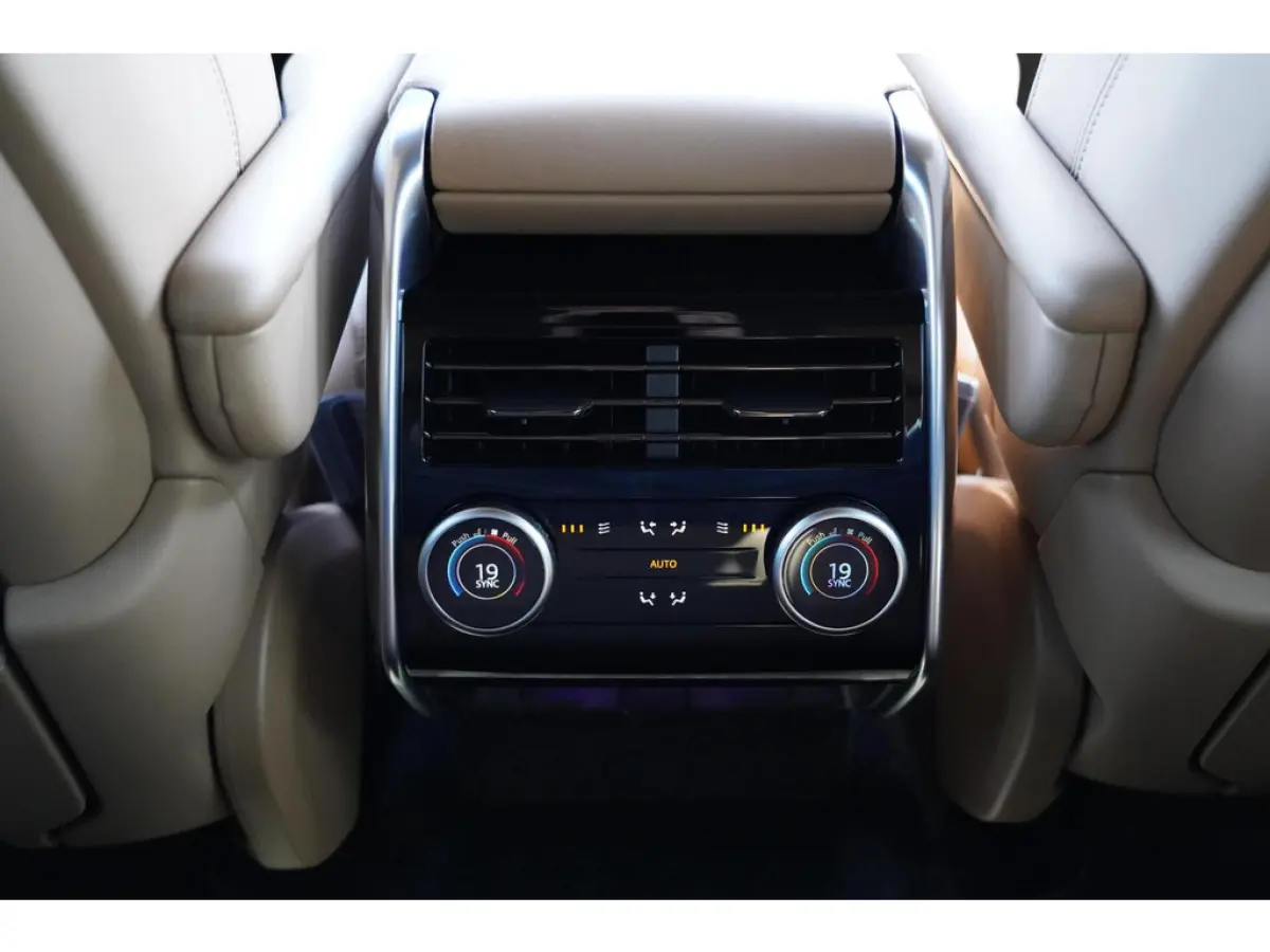 3.0 P460e HSE PHEV | Trekhaak | Softclose | 4 wiel besturing | Panoramisch schuif/kanteldak | Meridian 3D | Stoelverwarming vent