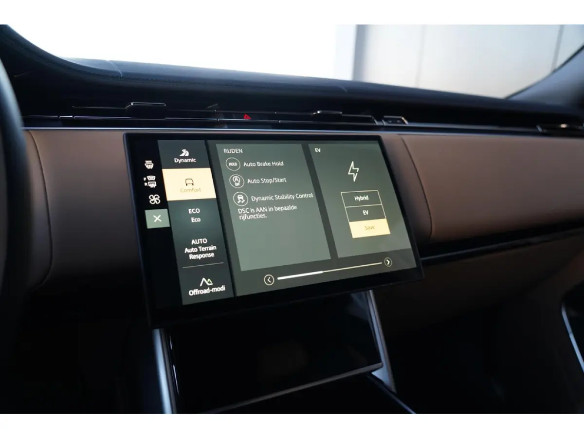3.0 P460e HSE PHEV | Trekhaak | Softclose | 4 wiel besturing | Panoramisch schuif/kanteldak | Meridian 3D | Stoelverwarming vent