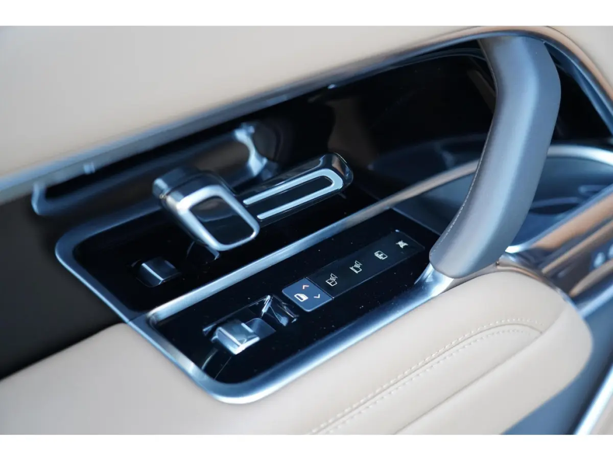 3.0 P460e HSE PHEV | Trekhaak | Softclose | 4 wiel besturing | Panoramisch schuif/kanteldak | Meridian 3D | Stoelverwarming vent