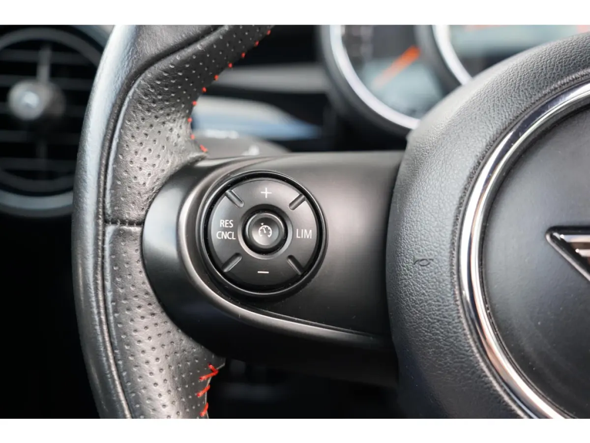 1.5 Cooper Burgundy Edition JCW