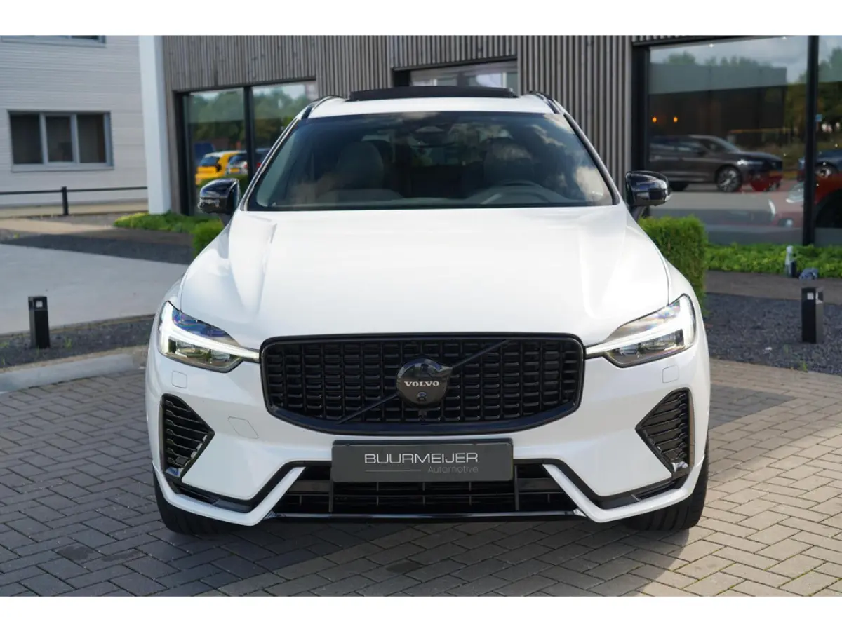2.0 T6 AWD + Dark