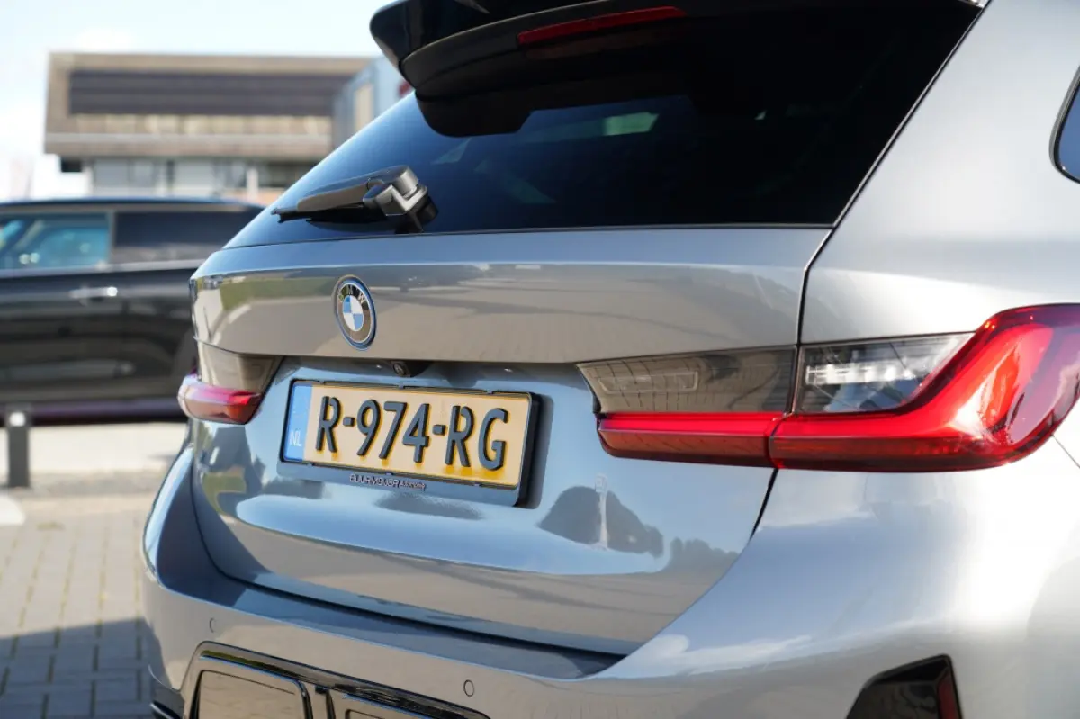 320e