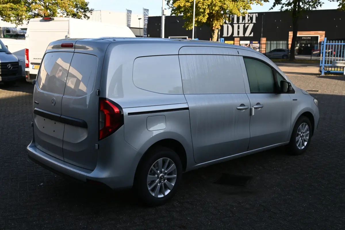 112 Pro L2 51 kWh Climate controle, Snellader, Zitcomfort pakket, Armsteun, Etc.