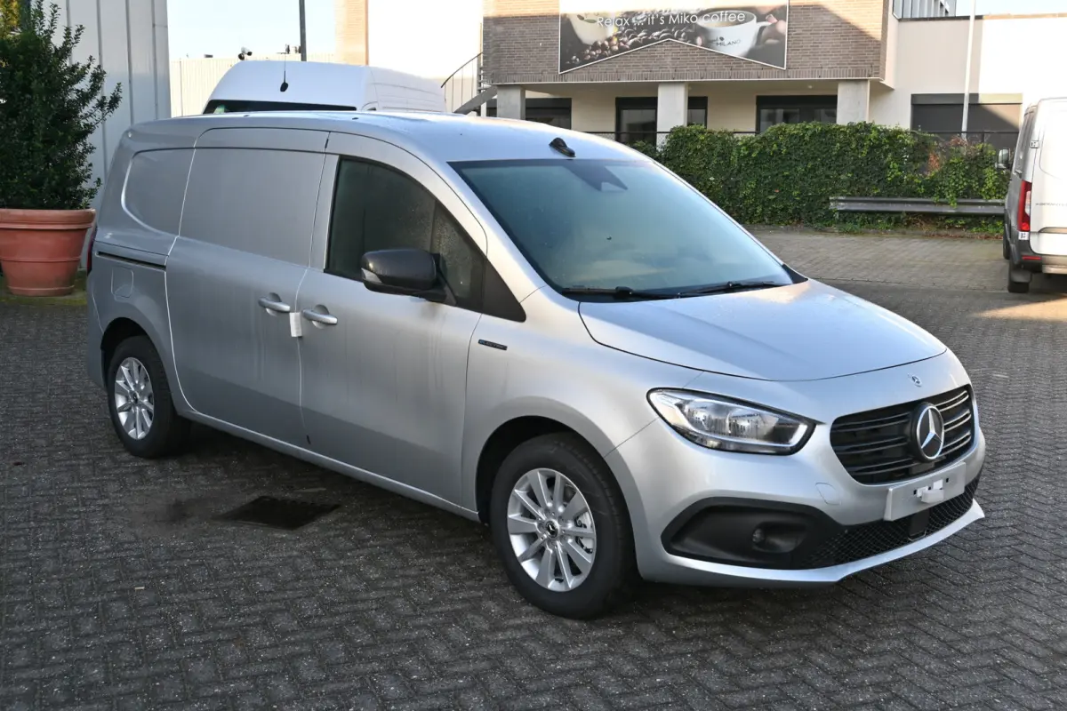 112 Pro L2 51 kWh Climate controle, Snellader, Zitcomfort pakket, Armsteun, Etc.